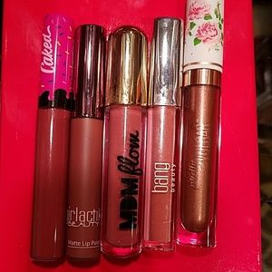 Lot of lipstick & Gloss